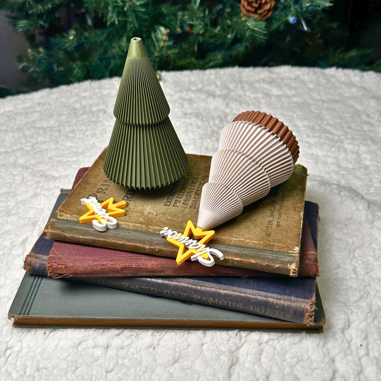 Hearth Collection Small Winter White Christmas Keepsake Tree