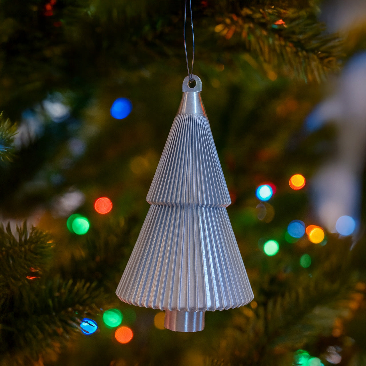 Gilded Collection Medium Silver Christmas Keepsake Tree